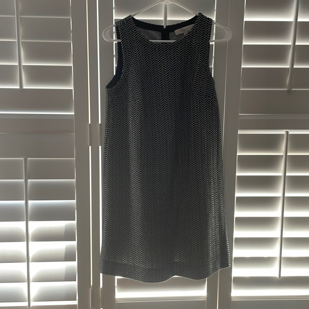 Chevron patterned sleeveless mini dress … great w/black boots and denim jacket!